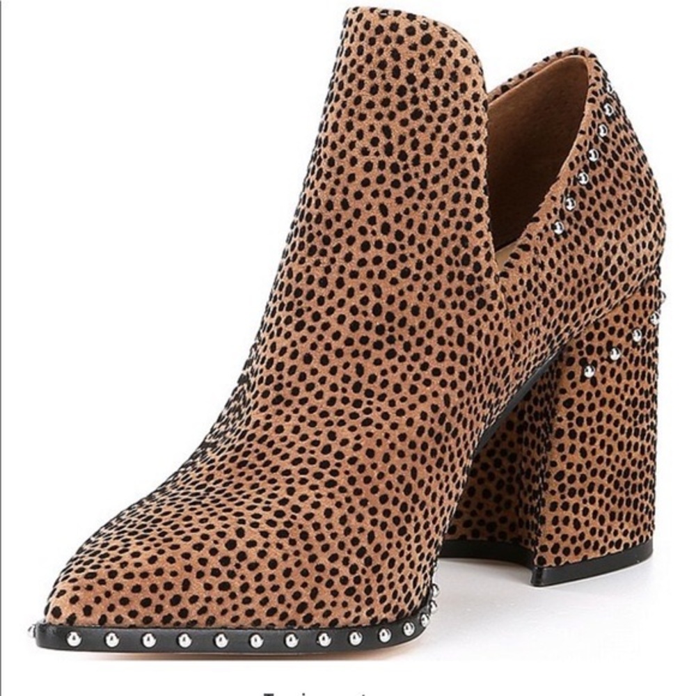 Gianni Bini leopard textured studded block heel booties size 8